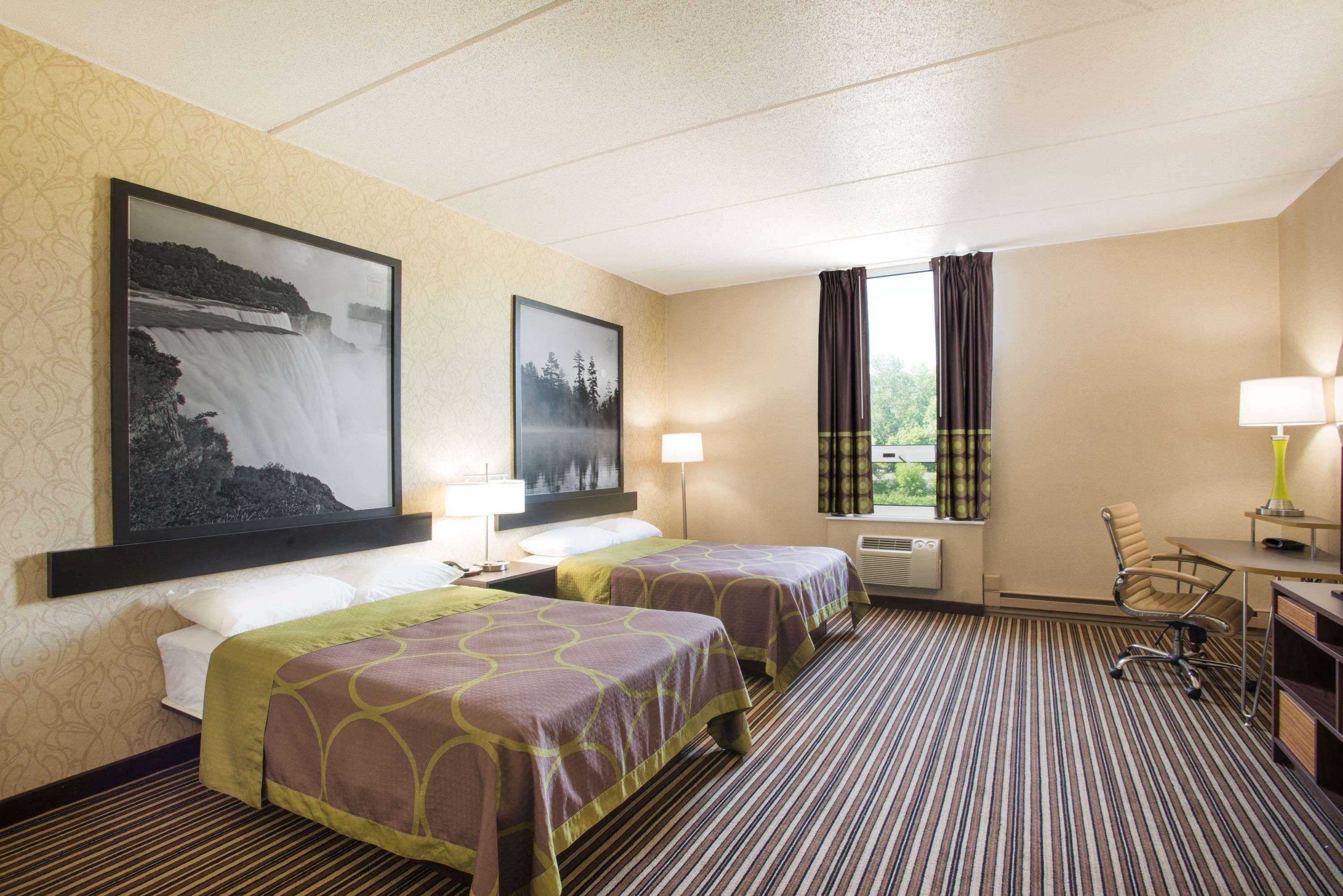 Hotel Super 8 By Wyndham Plattsburgh Exterior foto